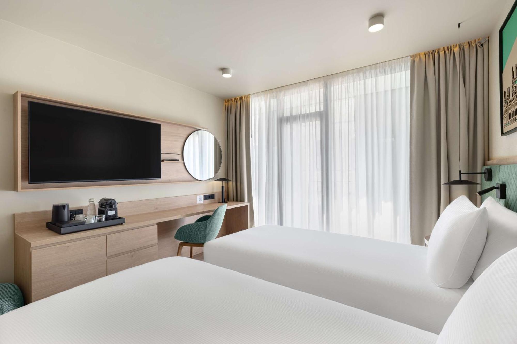 Hilton Garden Inn Debrecen City Center Экстерьер фото