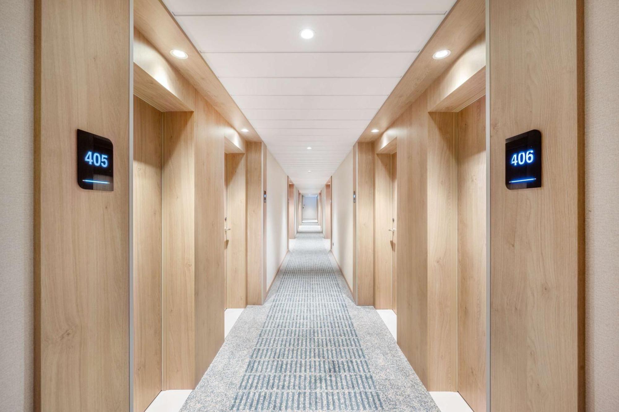 Hilton Garden Inn Debrecen City Center Экстерьер фото