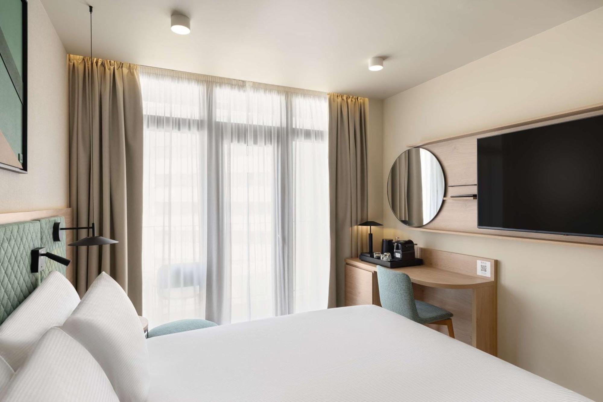 Hilton Garden Inn Debrecen City Center Экстерьер фото