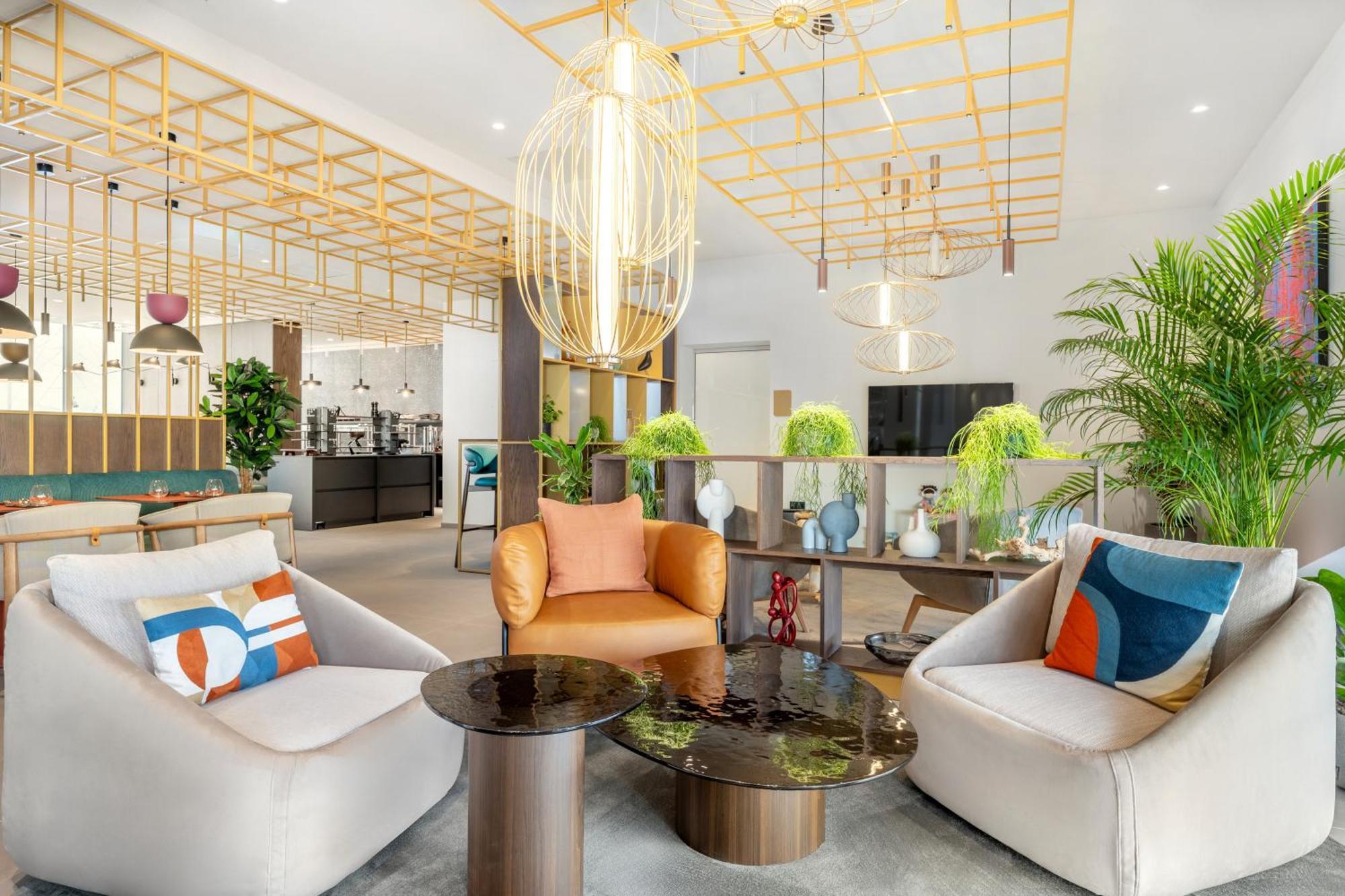 Hilton Garden Inn Debrecen City Center Экстерьер фото