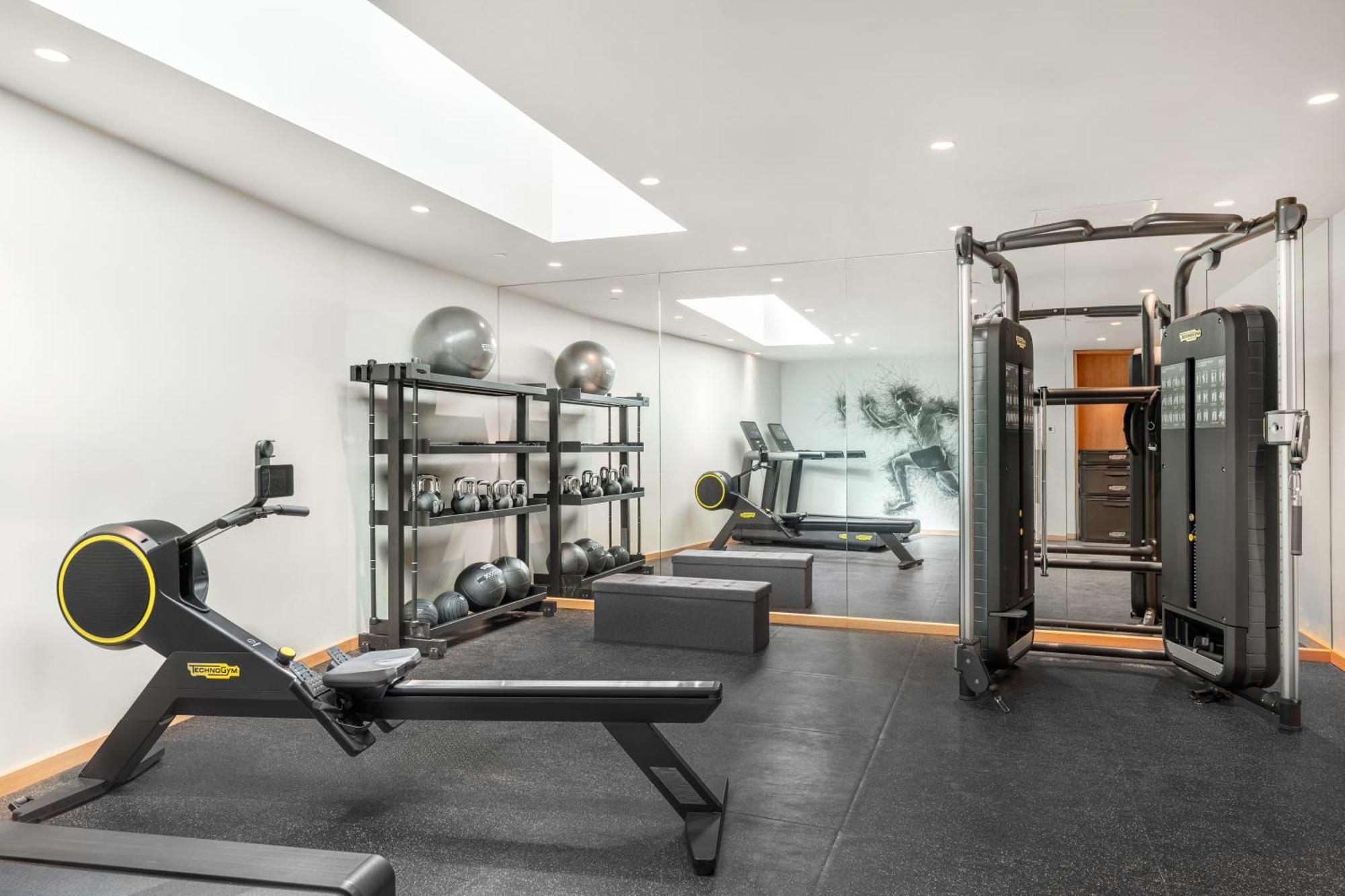 Hilton Garden Inn Debrecen City Center Экстерьер фото