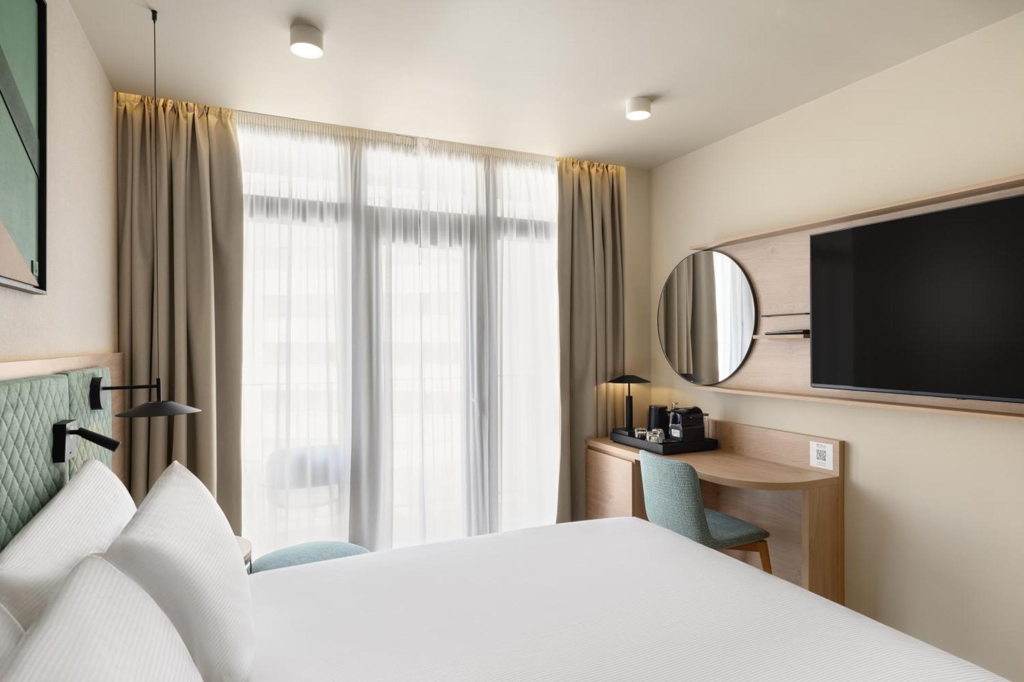 Hilton Garden Inn Debrecen City Center Экстерьер фото